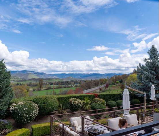 Weisingers Family Winery Ashland Oregon